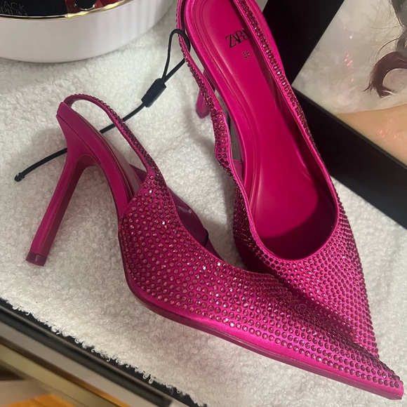 Zara Fuchsia Embellished Pointed Heels - Picture 2 of 3